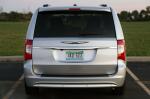 Chrysler Town & Country Touring 2011 года